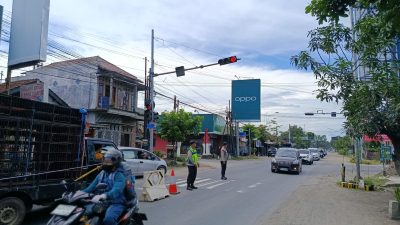 Arus Balik Tulungagung–Kediri Masih Padat, Polisi Lakukan Pengaturan di Ngadiluwih