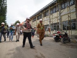 Mas Dhito Tinjau Progres Rehabilitasi Gedung Pemkab Kediri