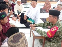Anak-Anak Desa Gadungan Akrab dengan Satgas TMMD ke-127, Begini Gambarannya