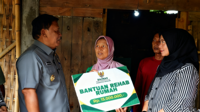Nenek Suyatmi Terima Bantuan Bedah Rumah dari Program RTLH Pemkab Nganjuk