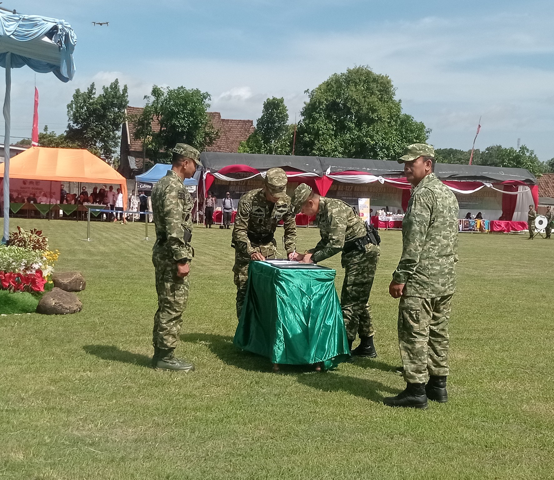 Kasdam V/Brawijaya Tutup TMMD ke-127 Kodim 0809 Kediri Kasdam Minta Sarana yang Dibangun Dijaga dan Dimanfaatkan Masyarakat