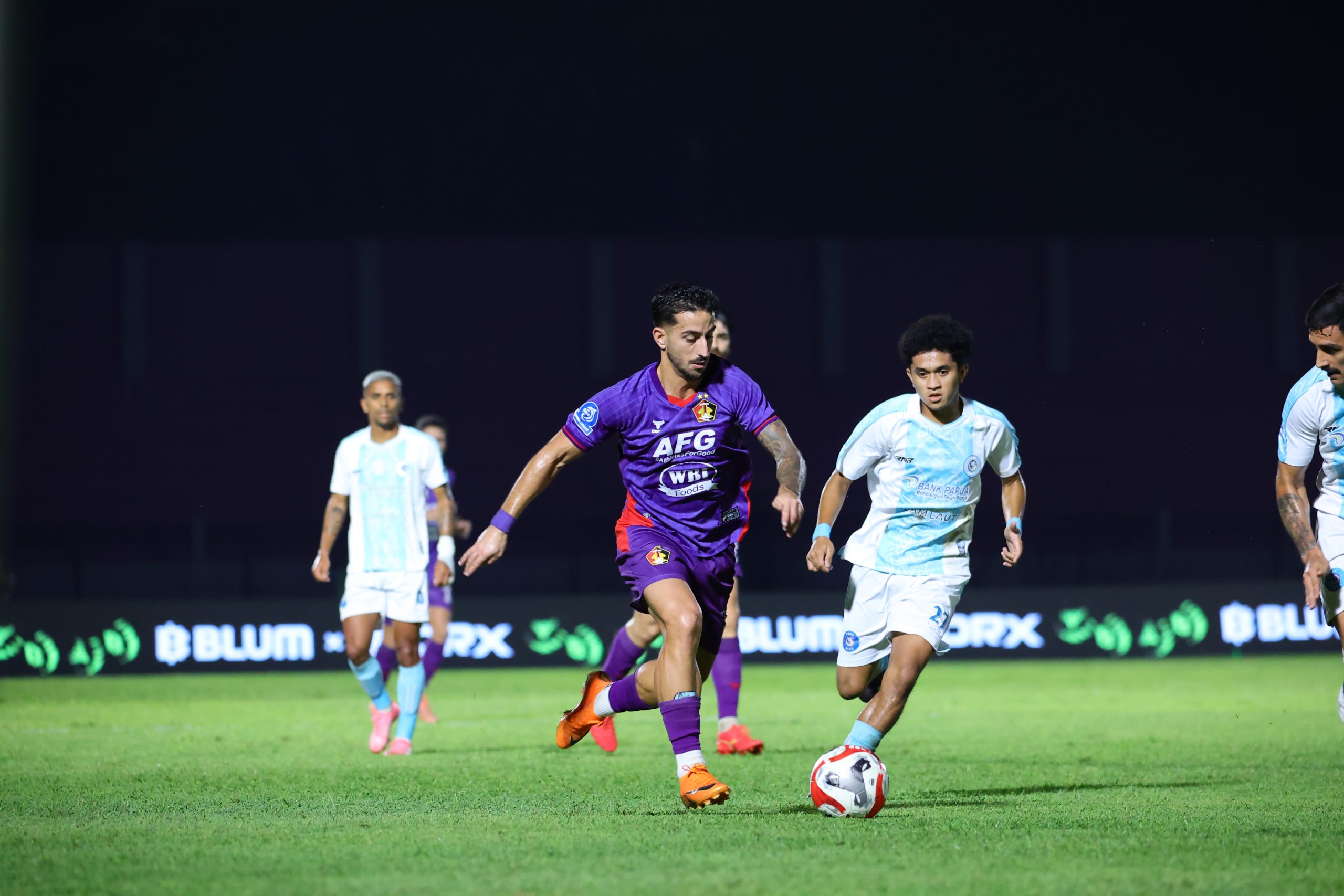 Comeback Dramatis, Persik Kediri Taklukkan PSBS Biak 2-1 di Stadion Brawijaya