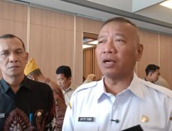 Warga Tanami Jalan Rusak dengan Pohon Pisang, Pemkab Tulungagung Targetkan 50 Persen Perbaikan Tuntas pada 2026