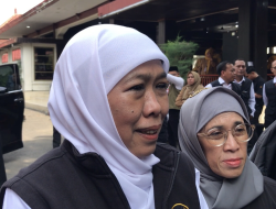 Gubernur Khofifah Salurkan Bansos Rp 8,7 Miliar di Nganjuk
