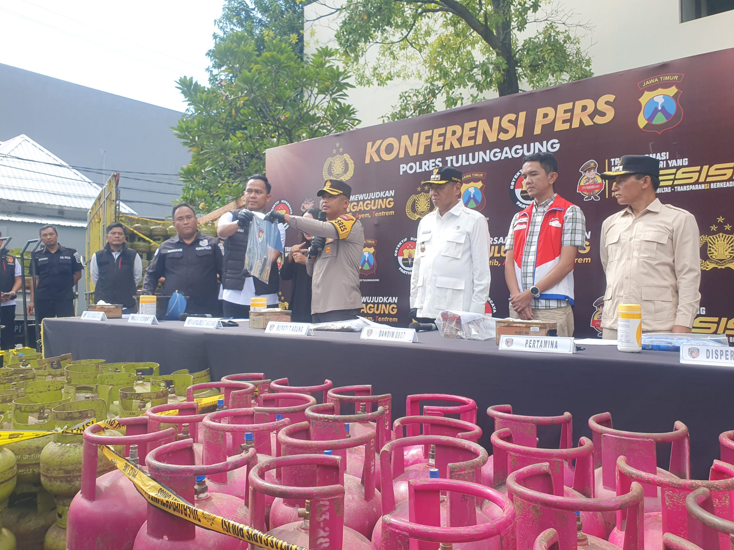 Oplos LPG Subsidi 3 Kilogram ke Tabung 12 Kilogram, Dua Pria Diringkus Polres Tulungagung