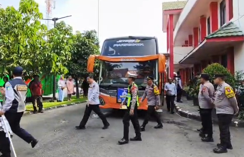 Program Balik Gratis Pemkab Kediri Berangkatkan 100 Peserta ke Jakarta