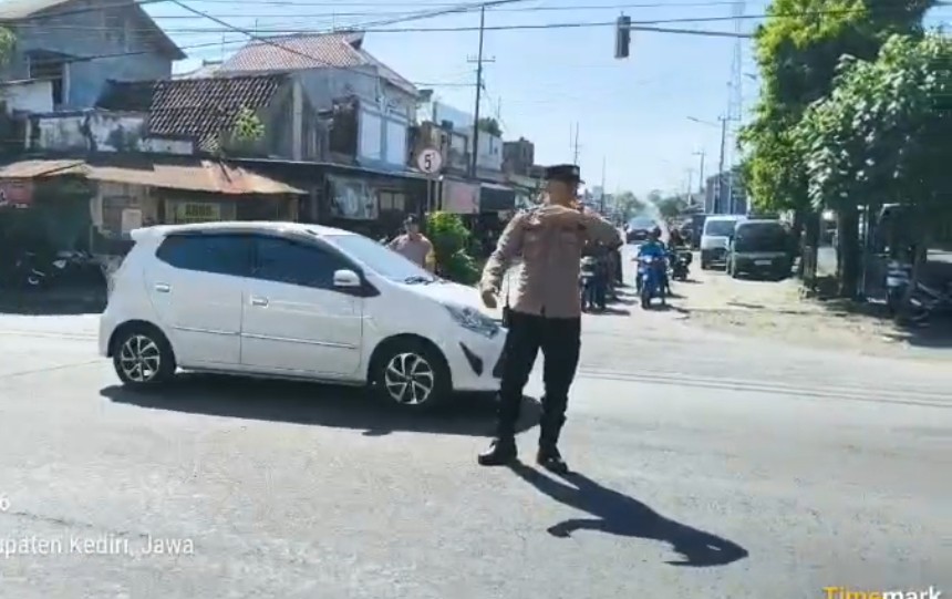 Arus Balik H+6, Lalu Lintas Kediri–Tulungagung Padat Merayap di Jalur Kras