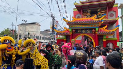 Kirab Barongsai Meriahkan Puncak Perayaan Imlek dan Cap Go Meh di Blitar