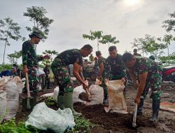 Hujan Lebat Picu Kerusakan Ringan Jalan di Desa Gadungan, Satgas TMMD dan Warga Gelar Kerja Bakti
