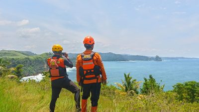 Tujuh Hari Pencarian Nihil, Pemancing Amblas Ditelan Ombak Pantai Serang Dinyatakan Hilang