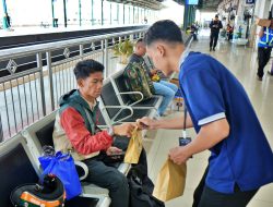 Mudik Nyaman, KAI Daop 7 Siapkan Ratusan Takjil bagi Penumpang KA Jarak Jauh