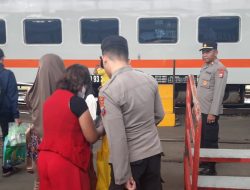 Patroli Stasiun dan Terminal, Polisi Pastikan Keamanan dan Kenyamanan Penumpang