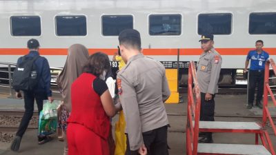 Patroli Stasiun dan Terminal, Polisi Pastikan Keamanan dan Kenyamanan Penumpang
