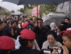 Ziarah ke Makam Bung Karno di Blitar, Megawati Doakan Keselamatan Bangsa