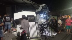 Duduk Santai di Teras, Warga Gondang Nganjuk Tertabrak Mobil Pikap