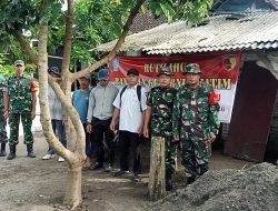 Babinsa Kodim Jombang Bedah RTLH di Bandarkedungmulyo, Wujud Kepedulian TNI untuk Warga Kurang Mampu