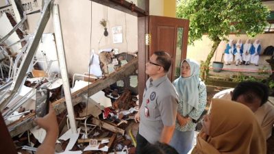 Atap Tiga Kelas SMKN 1 Ampelgading Ambruk, Dindik Jatim Targetkan Perbaikan Selesai Sebulan