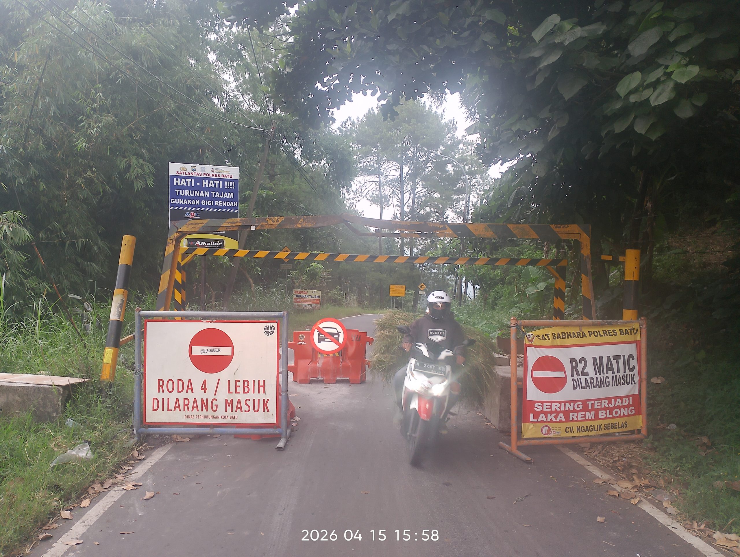 Jalur Klemuk Ditutup Total untuk Mobil, Dishub Kota Batu Utamakan Keselamatan