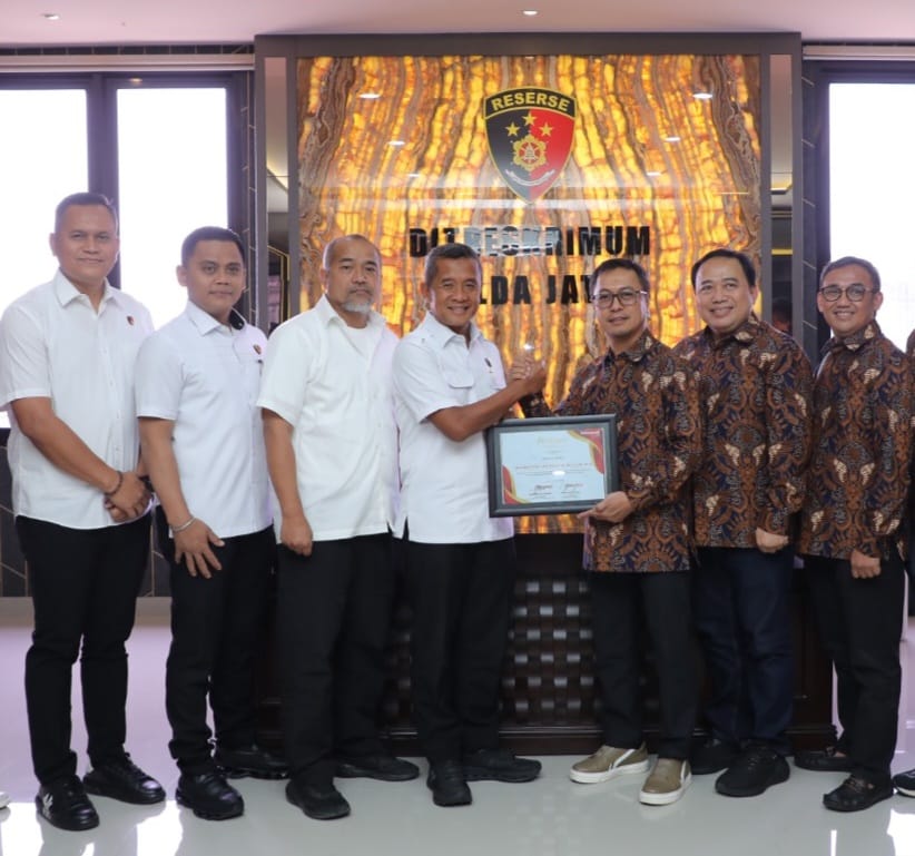 Ungkap Kasus Vandalisme Jaringan, Satreskrim Polres Batu dan Polda Jatim Raih Penghargaan dari Telkomsel