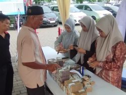 Jelang Keberangkatan Haji, Penukaran Riyal di Lamongan Diserbu Calon Jamaah