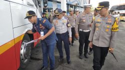 Bus Masih Jadi Pilihan Angkutan Lebaran, Penumpang di Terminal Patria Blitar Meningkat