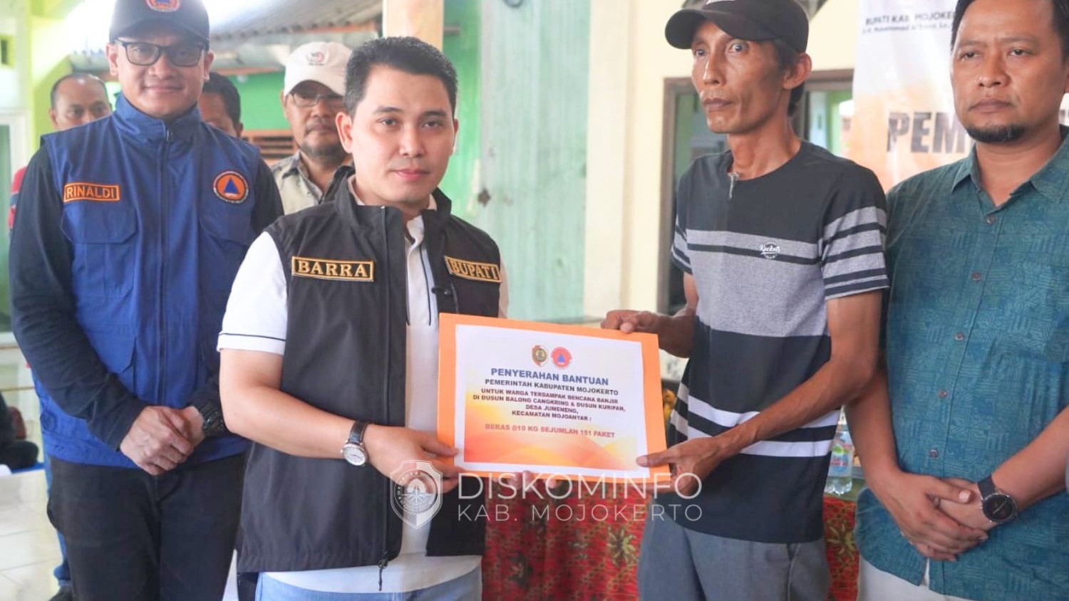 873 KK Terdampak Banjir, Bupati Mojokerto Salurkan Bantuan dan Perkuat Mitigasi