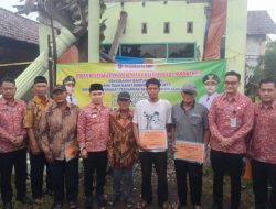 Bupati Mojokerto Salurkan Bansos BTT Rp54,2 Juta untuk Korban Puting Beliung
