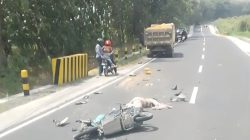 Tragis, Pemotor Perempuan Tewas Usai Tabrakan dengan Dump Truk di Jalur Lamongan–Mantup