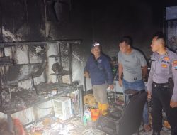 Konter Handphone di Babat Lamongan Hangus Terbakar, Kerugian Capai Puluhan Juta