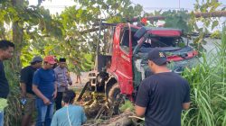 Respons Cepat Layanan 110, Polsek Solokuro Tangani Laka Tunggal Truk Tangki di Lamongan