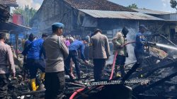 Rumah Kayu di Babat Lamongan Ludes Terbakar, Perhiasan Emas Berhasil Diselamatkan dari Puing