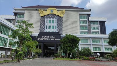Peringati Hari Bumi, Pemkab Lamongan Padamkan Listrik Gedung Pemerintahan Selama Dua Jam