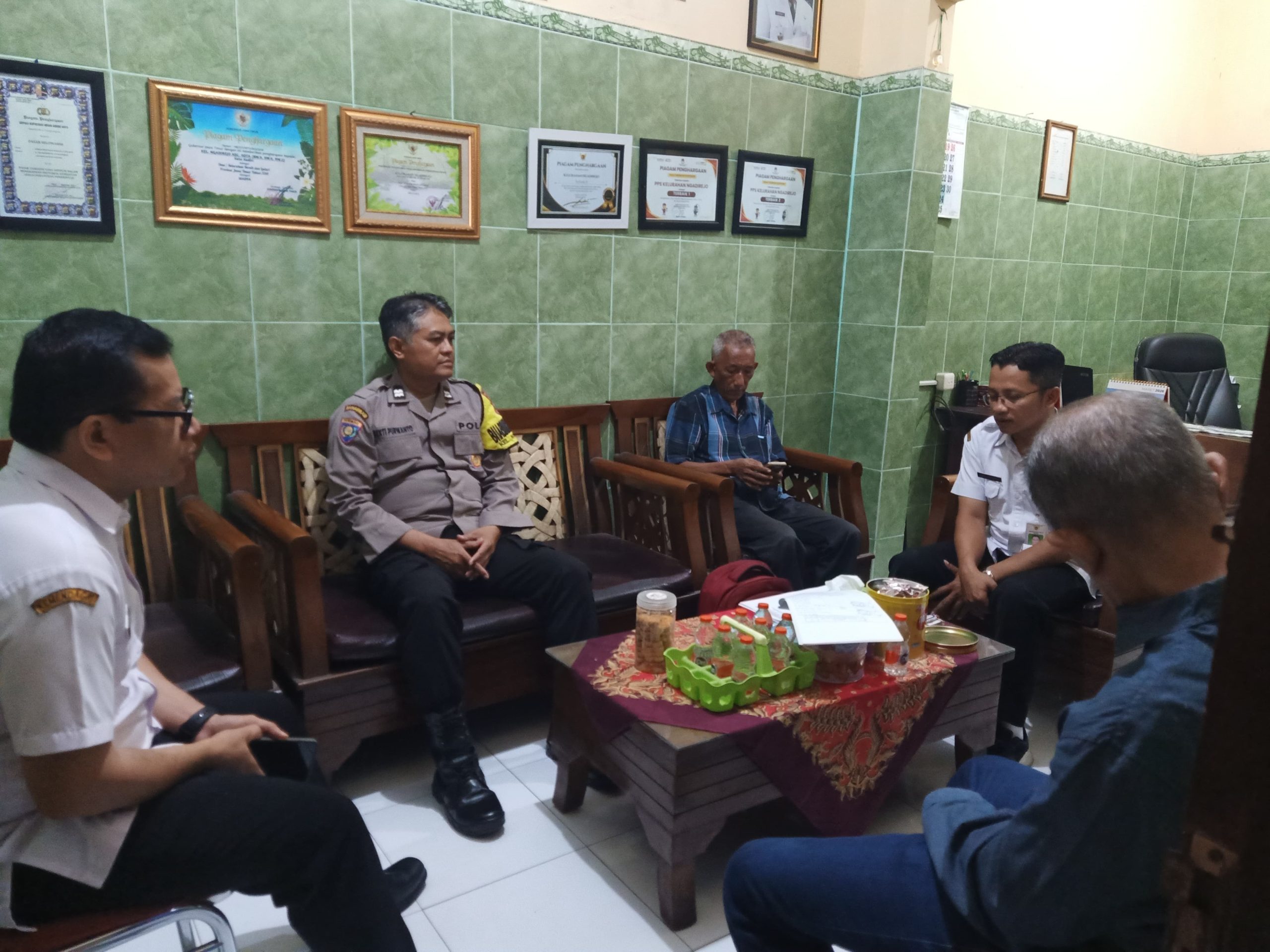 Sengketa Waris di Ngadirejo Berlanjut ke Tingkat Kecamatan, Mediasi Kelurahan Belum Tuntas