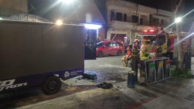 Mobil Videotron Terbakar di Jalan Stasiun Kediri, Diduga Korsleting Genset