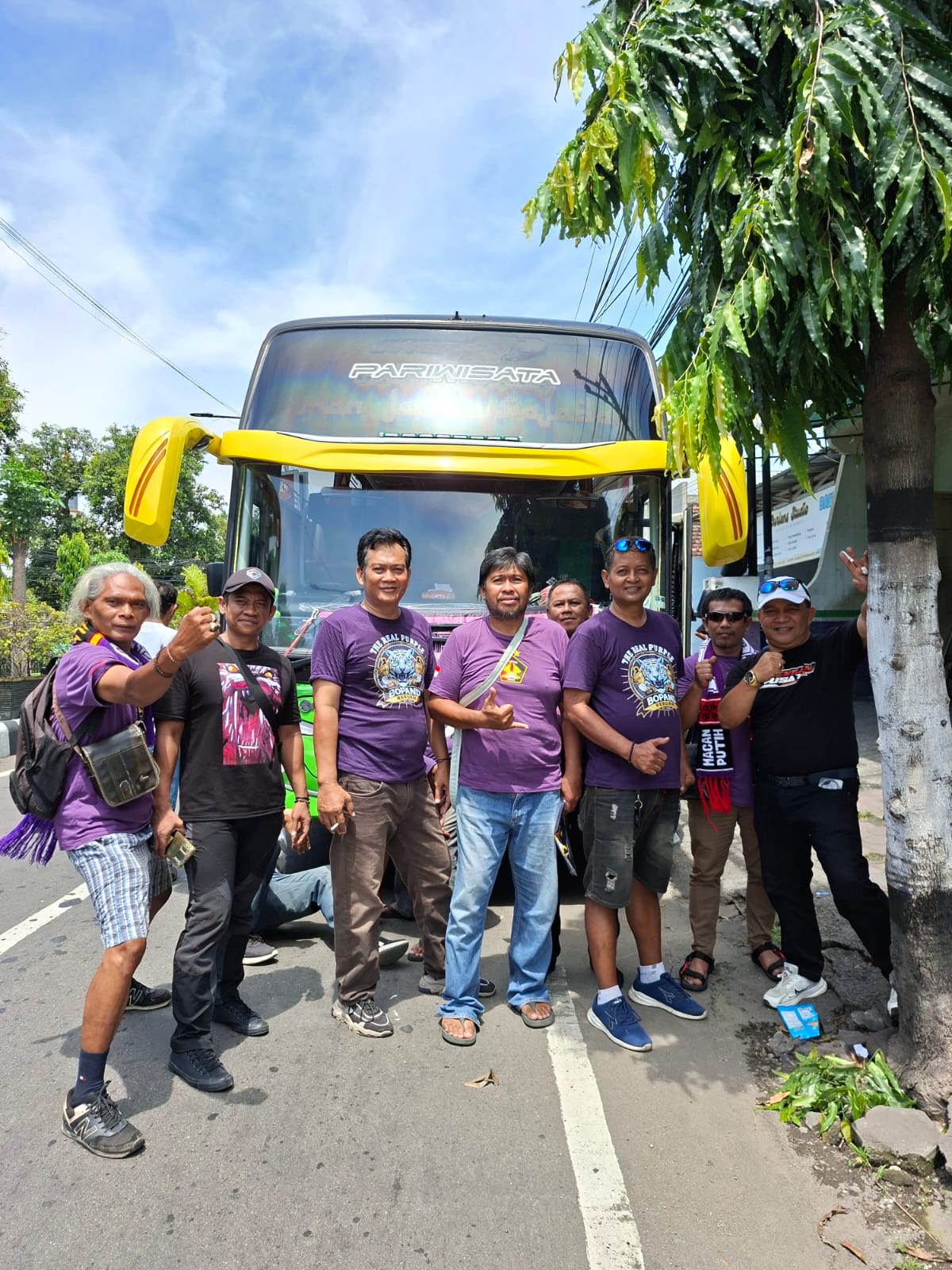 The Real Purple All Out Dukung Persik Kediri Tandang ke Markas Madura United