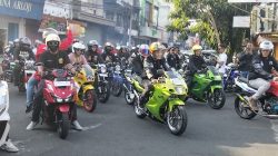 Lautan Ninja Padati Jalan Stasiun Kediri, Halal Bihalal & Ziarah Wali Bersama Gus Iqdam Jadi Magnet Ribuan Biker