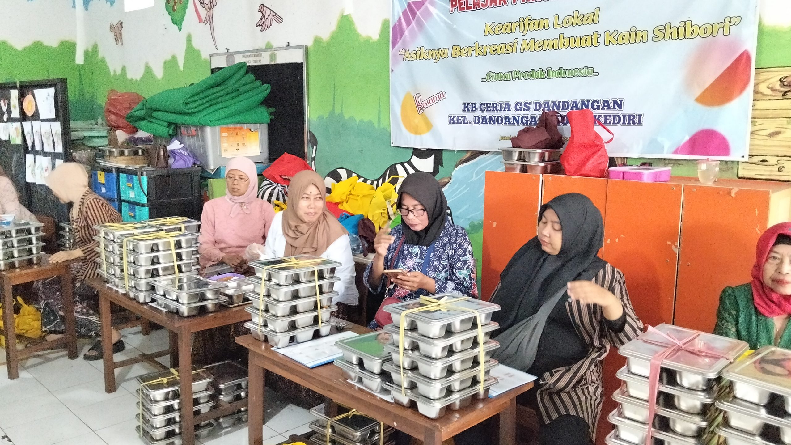 Semangat Kartini Hidup di Program MBG, Kader dan Ibu Rumah Tangga Bersinergi Jaga Gizi Anak di Dandangan