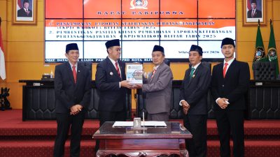 DPRD Kota Blitar Gelar Paripurna LKPJ 2025, Bentuk Pansus untuk Pendalaman
