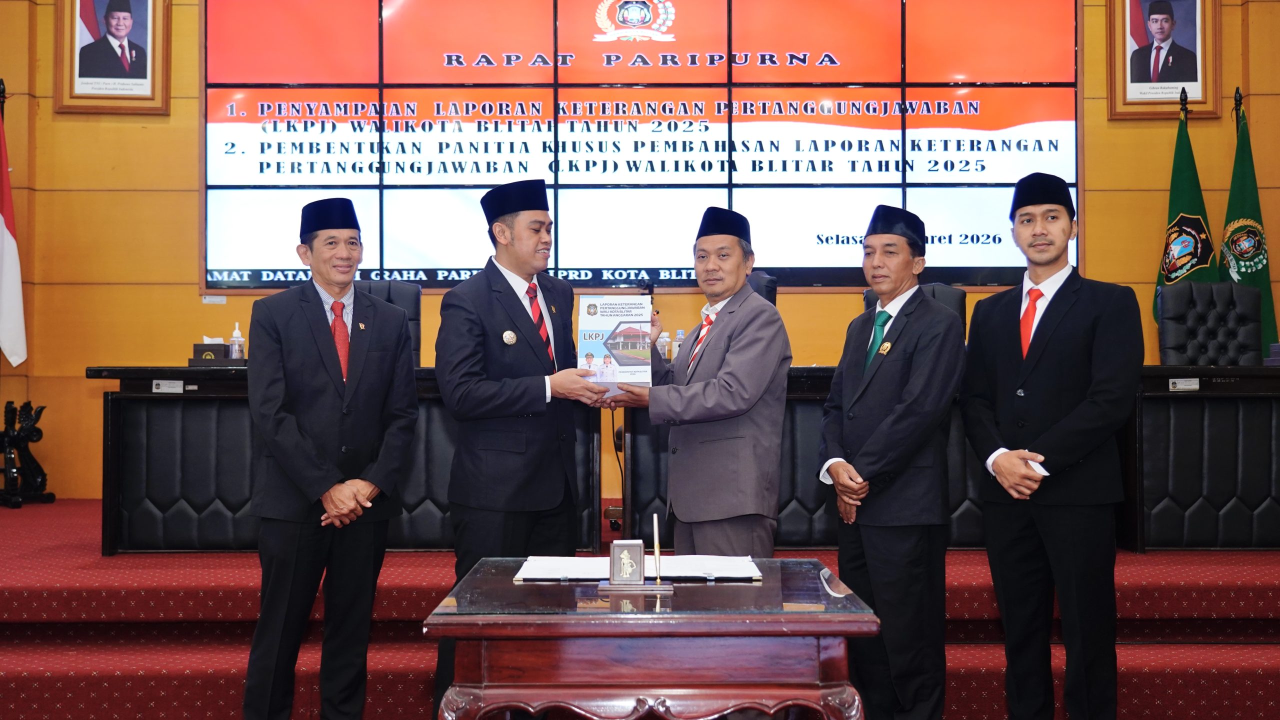 DPRD Kota Blitar Gelar Paripurna LKPJ 2025, Bentuk Pansus untuk Pendalaman