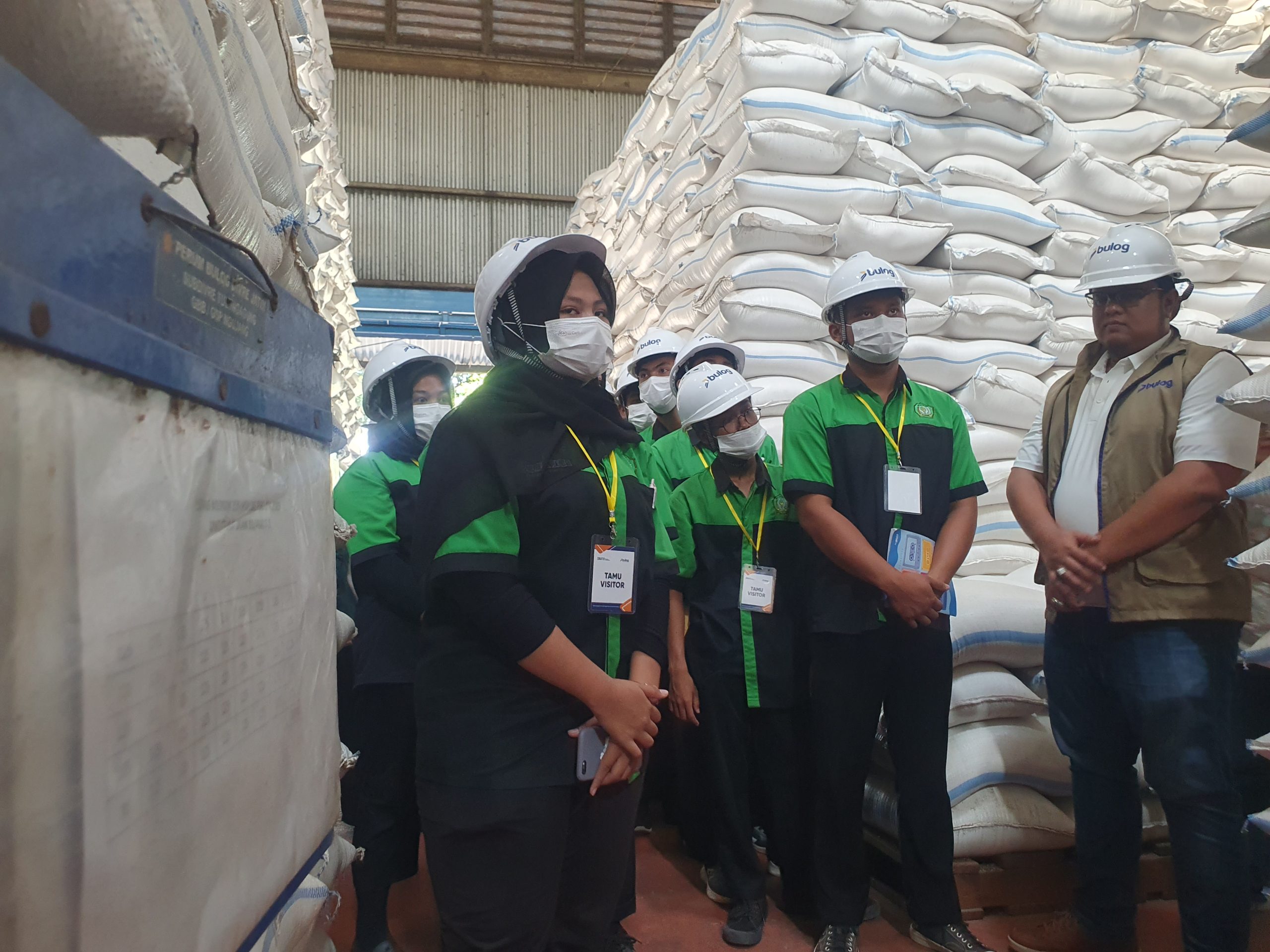 Pelajar SMKN 1 Tulungagung Ikuti Eduwisata di Gudang Bulog, Kenali Program Swasembada Pangan