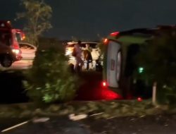 Bus Penumpang Terguling di Tol Jombang–Mojokerto, Proses Evakuasi Masih Berjalan