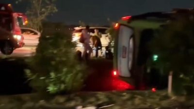 Bus Penumpang Terguling di Tol Jombang–Mojokerto, Proses Evakuasi Masih Berjalan