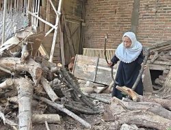 Kisah Inspiratif JCH Tertua Ponorogo, Siti Robiah Berangkat Haji dari Hasil Jual Arang
