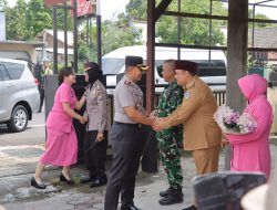 Kunker ke Mapolsek Papar, Kapolres Kediri Tekankan Peningkatan Pelayanan Publik