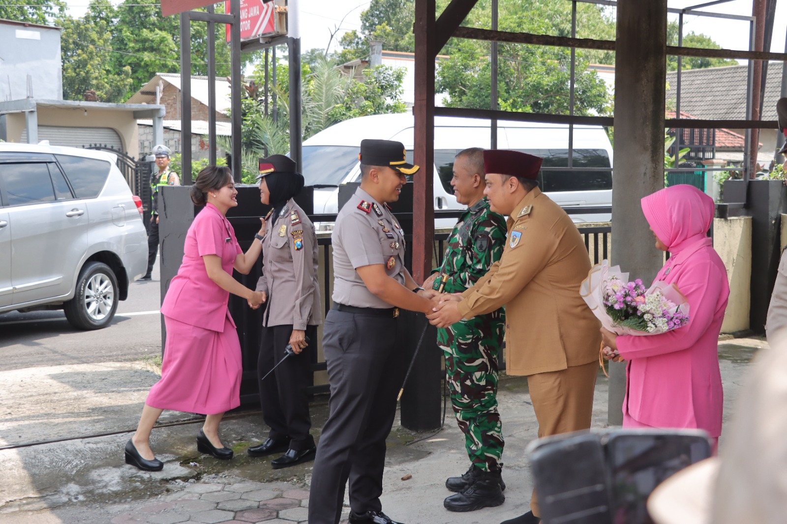Kunker ke Mapolsek Papar, Kapolres Kediri Tekankan Peningkatan Pelayanan Publik
