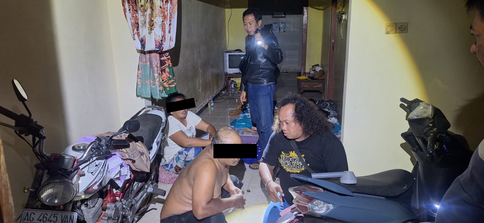 Gasak Ponsel di Nganjuk, Pasutri Residivis Dibekuk di Kediri