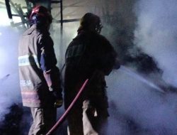 Gudang Kayu di Semen Kediri Terbakar, Kerugian Ditaksir Rp 50 Juta