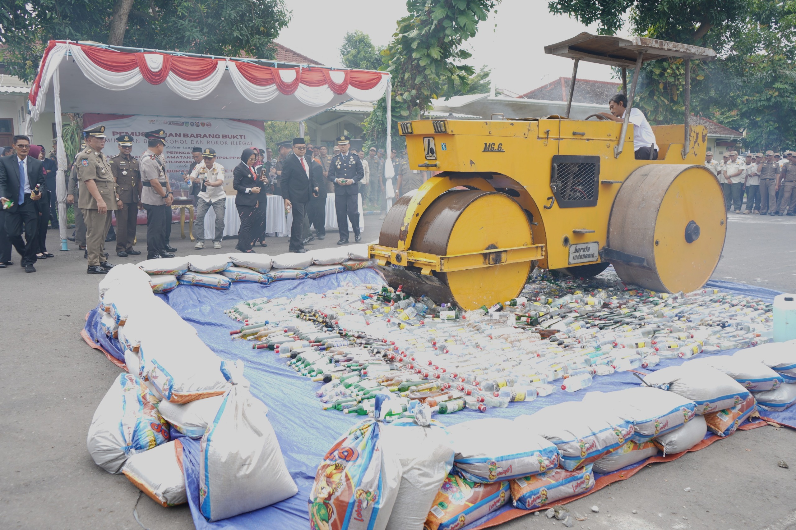 Ketua DPRD Kabupaten Kediri Minta Satpol PP Perketat Razia Miras dan Rokok Ilegal