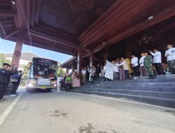 Sebanyak 554 Jamaah Haji Ponorogo Diberangkatkan dalam Dua Kloter, Suasana Haru Iringi Pelepasan