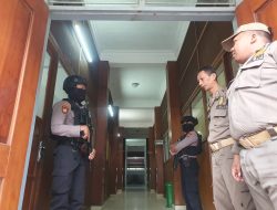 KPK Kumpulkan 34 Kepala OPD Tulungagung, Dua Kantor Ikut Digeledah